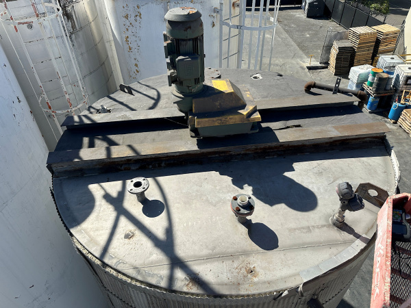 Stainless steel mix tank